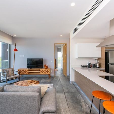 Ocean View Condo - Beach, Pool & Jacuzzi! Cancun Luaran gambar